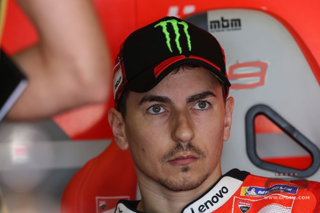 MotoGP, Lorenzo: Marquez's weakness? he always wants to win | GPone.com