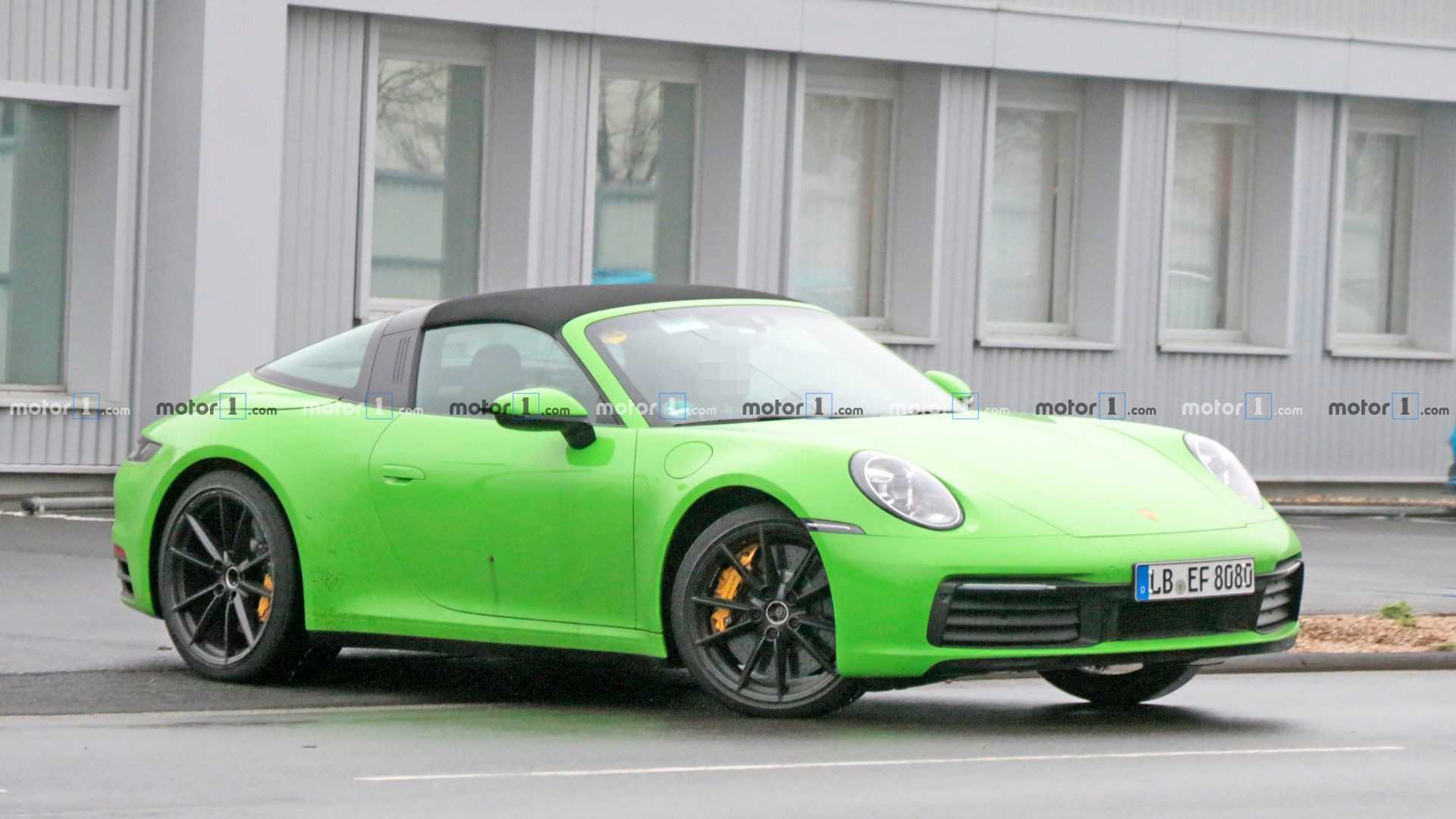 Porsche 911 Targa Р·РµР»РµРЅС‹Р№