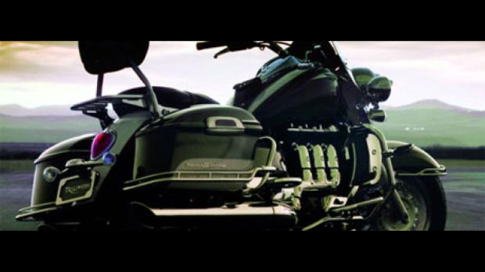 Moto - News: Triumph Rocket III Touring