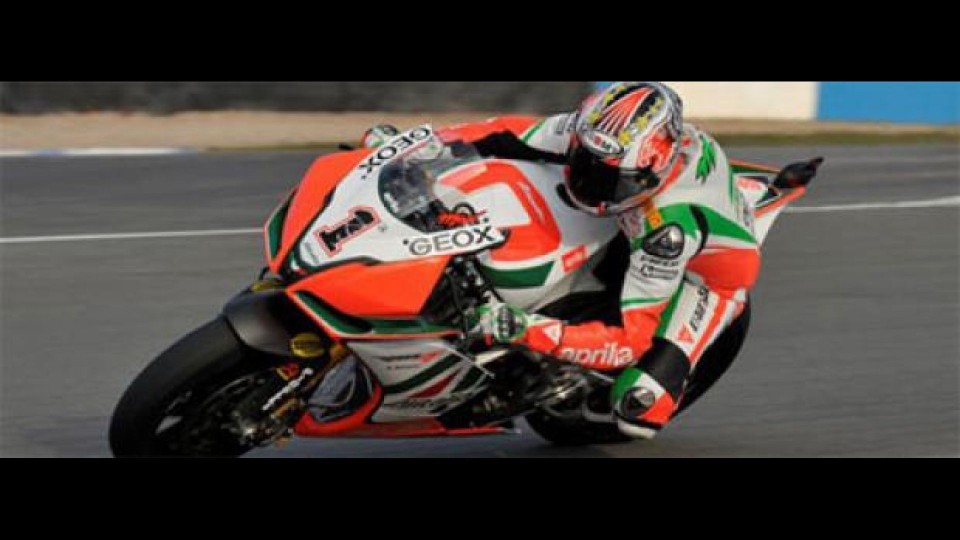 Moto - News: WSBK, Donington, Q1: Biaggi e Melandri davanti