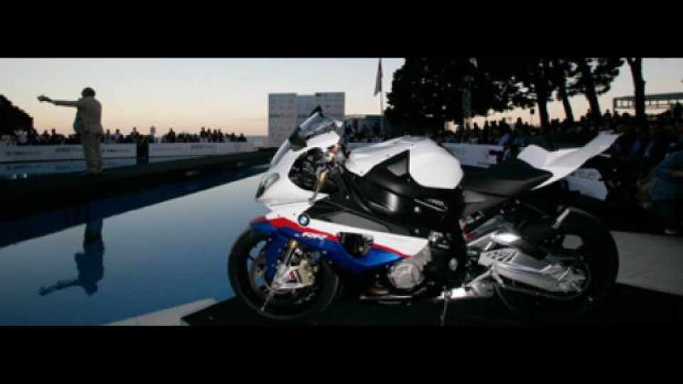 Moto - News: Una BMW S 1000 RR devoluta in beneficenza