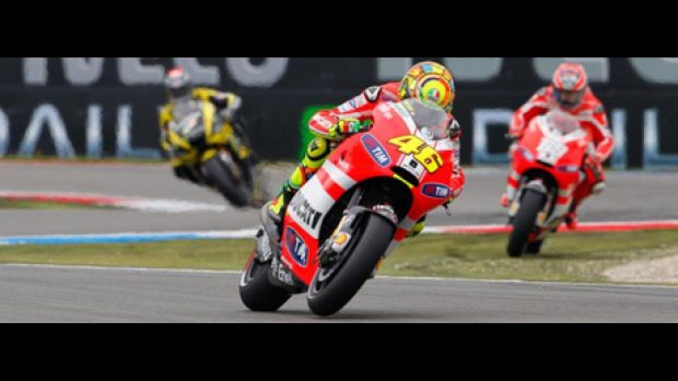 Moto - News: MotoGP 2011, Assen: Valentino e la Desmo16 GP11.1