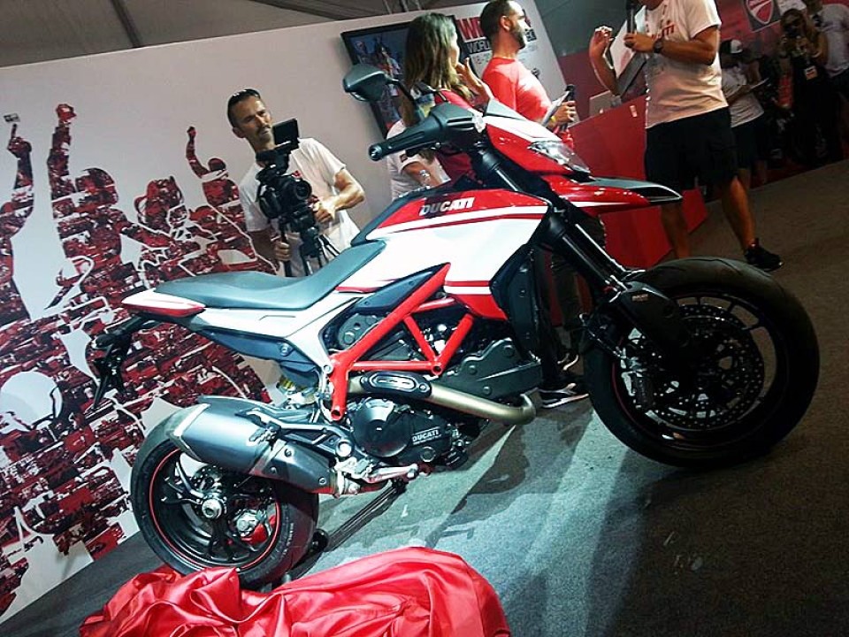 Moto - News: WDW 2014: nuova livrea per la Hypermotard SP