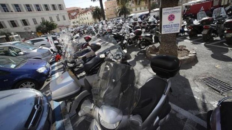 Moto - News: Multe scontate del 30%: i Comuni piangono miseria