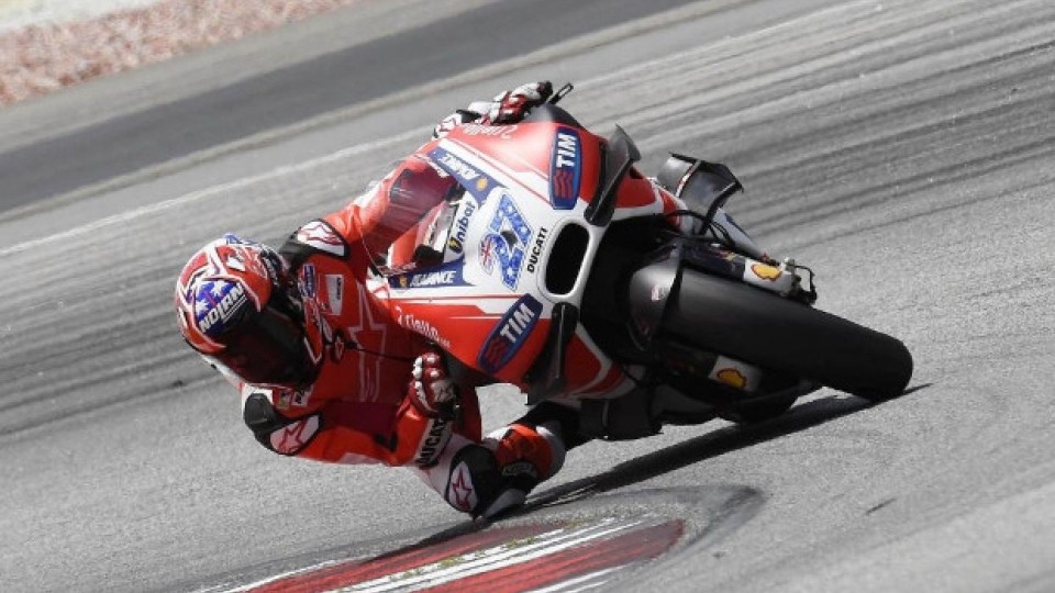 Moto - News: Casey Stoner testa la GP16 prima del WDW