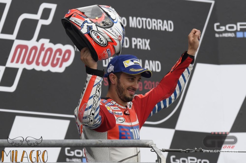 Dovizioso: cambio gomme? due giri prima e si poteva vincere