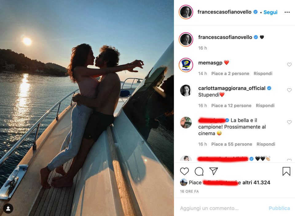 MotoGP: Valentino Rossi, vacanza al...bacio con Francesca prima della MotoGP