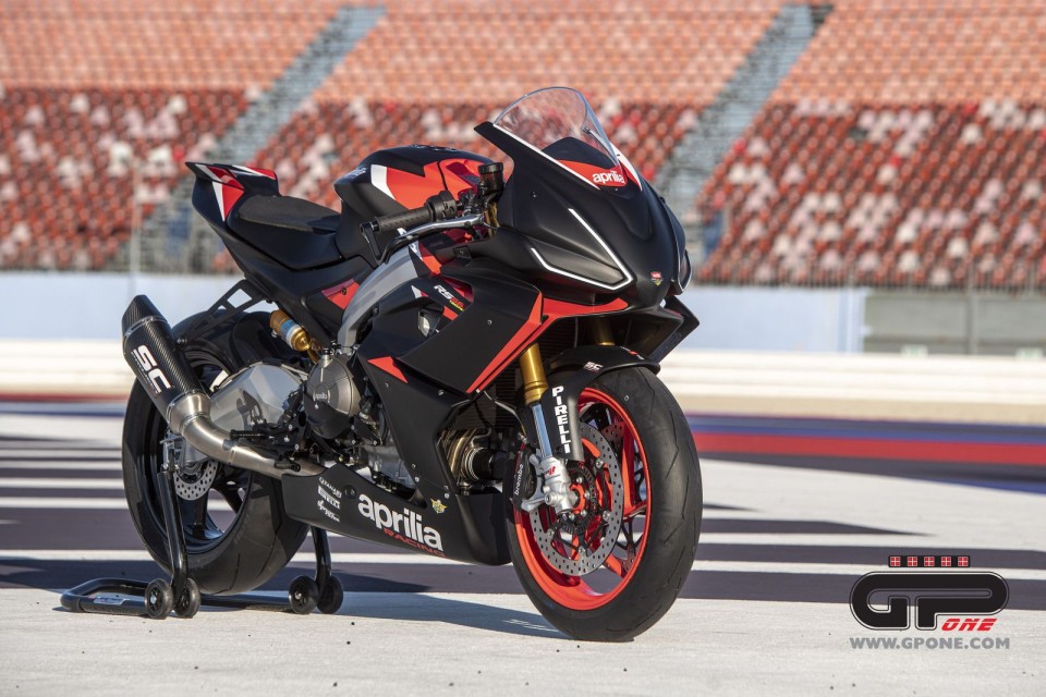 Moto - News: L'Aprilia RS 660 versione trofeo è ora in vendita: 105 cv e 153 Kg!