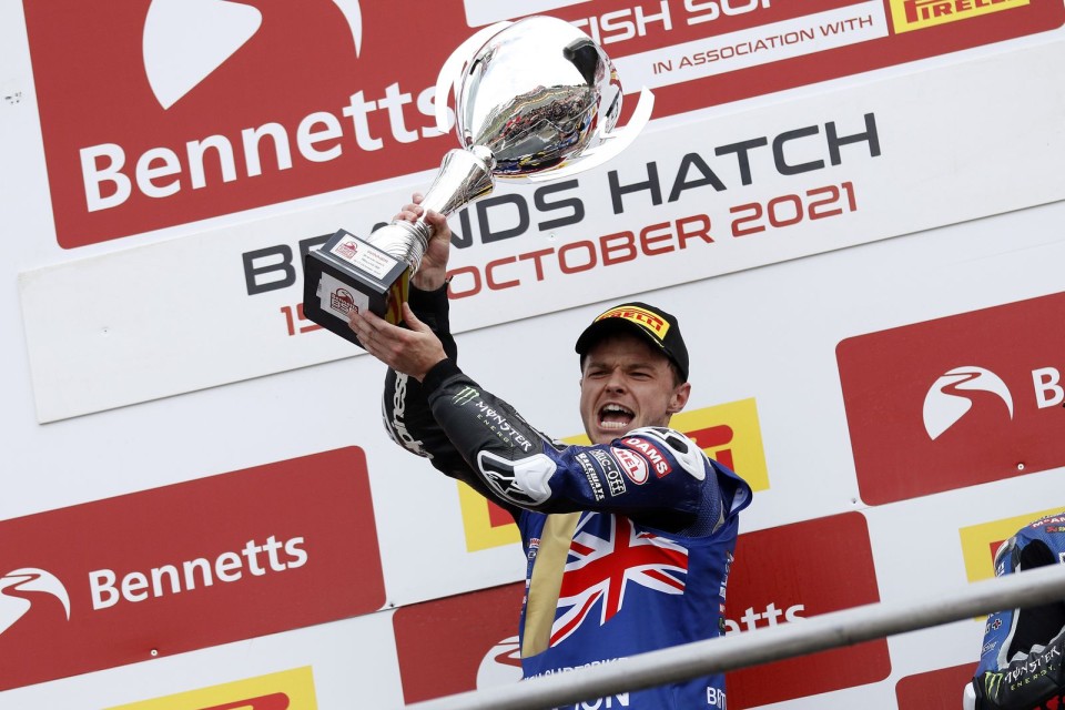 SBK: Tarran Mackenzie come il padre: campione del British Superbike 2021