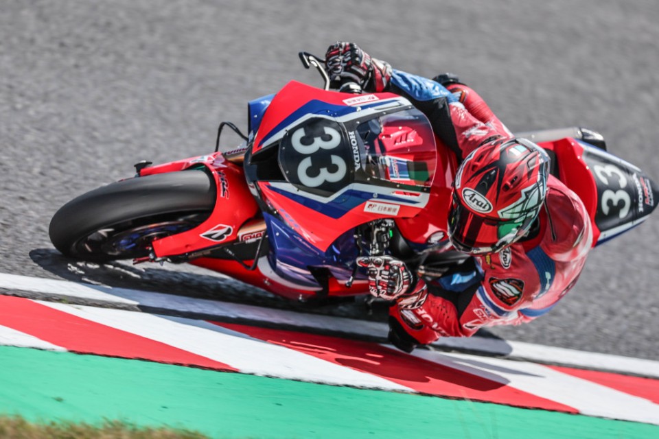 SBK: È festa grande per Honda alla 8 Ore di Suzuka, 20^ Aprilia