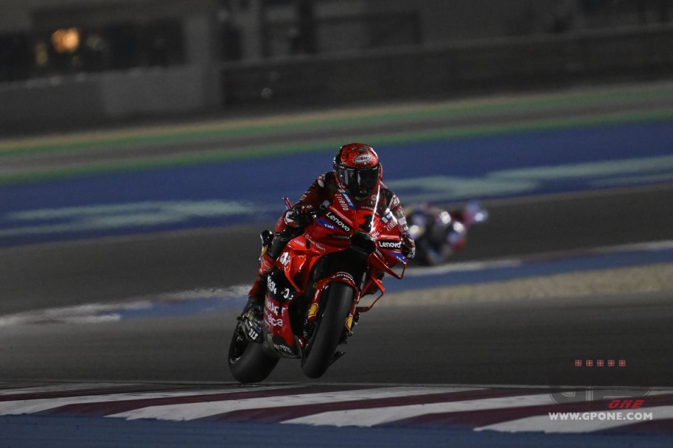 MotoGP: Bagnaia domina a Lusail: vince davanti a Binder e Martìn, Marquez 4°