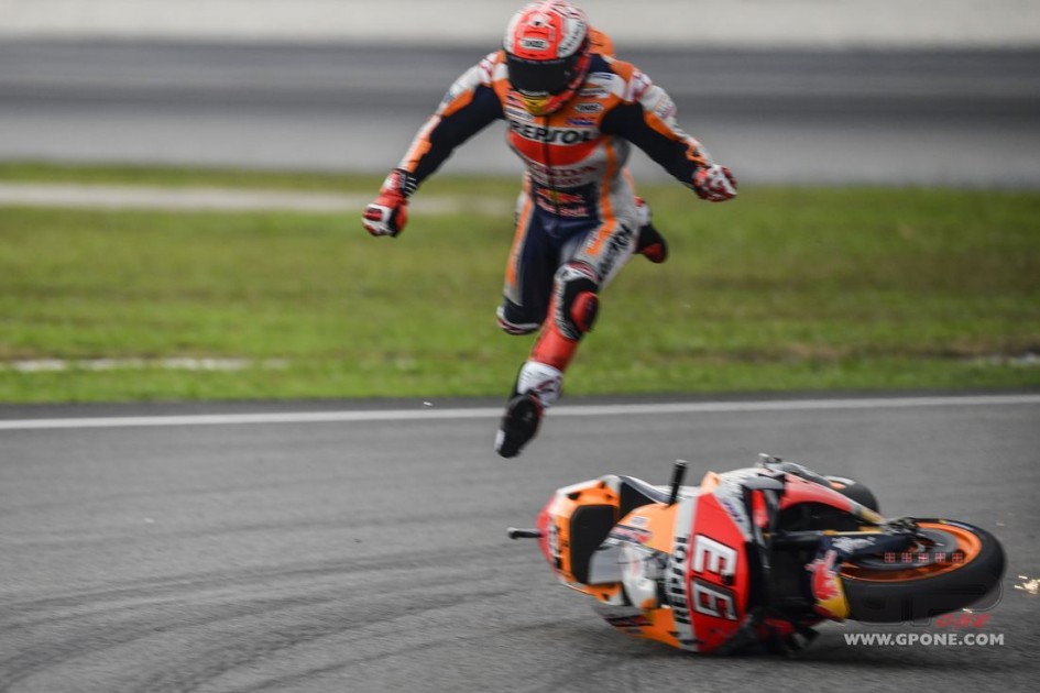 marquez-crash3-1572691076.jpg