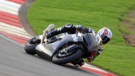 Moto - News: Aprilia RSV4 SBK: aggressiva e veloce...