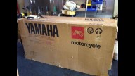 Moto - News: Apre un garage chiuso da 30 anni, trova una Yamaha RD 500 ancora imballata