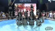 MotoGP: Le Monster Girl riscaldano Barcellona