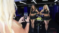 MotoGP: Le Monster Girl riscaldano Barcellona