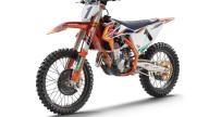 Moto - News: KTM alza i veli sulla cross 450 SX-F Factory Edition 2020