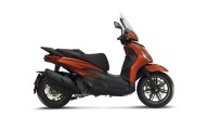 Moto - Scooter: Piaggio Beverly 300 e 400 2021: completamente rinnovato lo scooter italiano. Foto