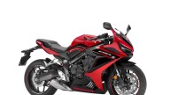 Moto - News: Honda CBR650R 2023: la media sportiva si rifà il trucco