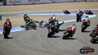 MotoGP: LA FOTOSEQUENZA COMPLETA 57 FOTO: l'ammucchiata nella Sprint race di Jerez