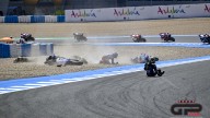 MotoGP: LA FOTOSEQUENZA COMPLETA 57 FOTO: l'ammucchiata nella Sprint race di Jerez