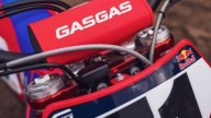 Moto - News: GASGAS MC 250F e MC 450F Factory Edition 2024: le cross professionali