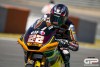 Moto2: Sole in pista ma pioggia di cadute a Le Mans. Lowes al comando, Bez 3°