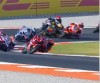 MotoGP: Bezzecchi-Marquez alta tensione a Valencia: ecco il contatto che non si è visto