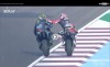 MotoGP: VIDEO - Rabbia Aleix Espargarò: brutto schiaffo sul casco di Morbidelli